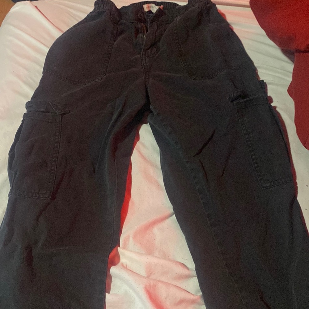 These are black cargo pants from Aeropostale. They are size xs.